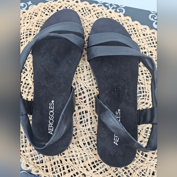 Aerosoles Black Strappy Sandals Size 9 - Picture 4 of 9